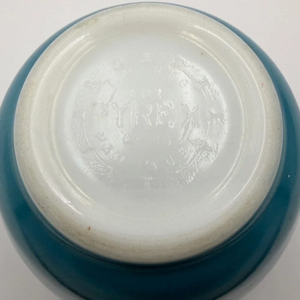 Vintage Pyrex 401 Turquoise Blue Mixing Bowl 1.5 Pint Milk Glass Mid Century